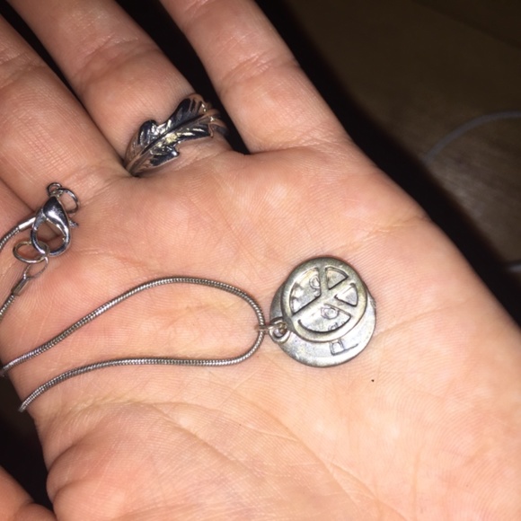 Assorted Gold/Silver Jewellery - Picture 4 of 4